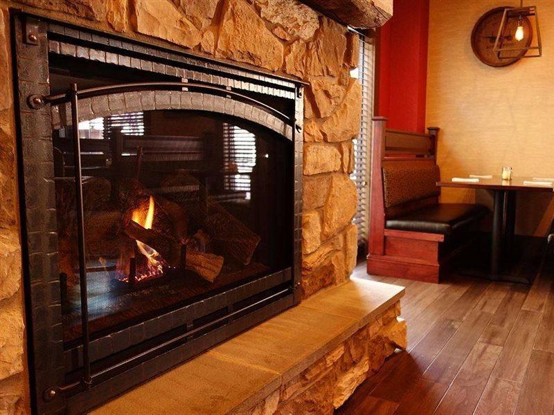 Comfort Suites Downtown Carlisle Buitenkant foto