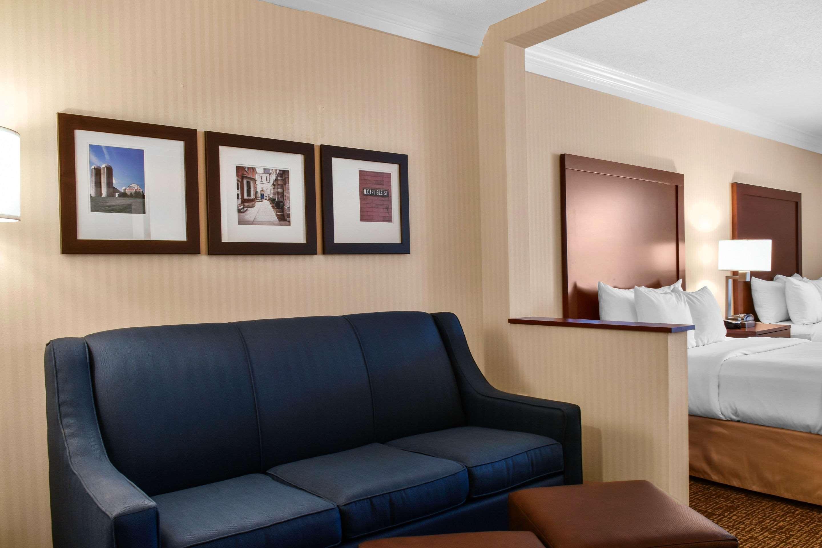 Comfort Suites Downtown Carlisle Buitenkant foto