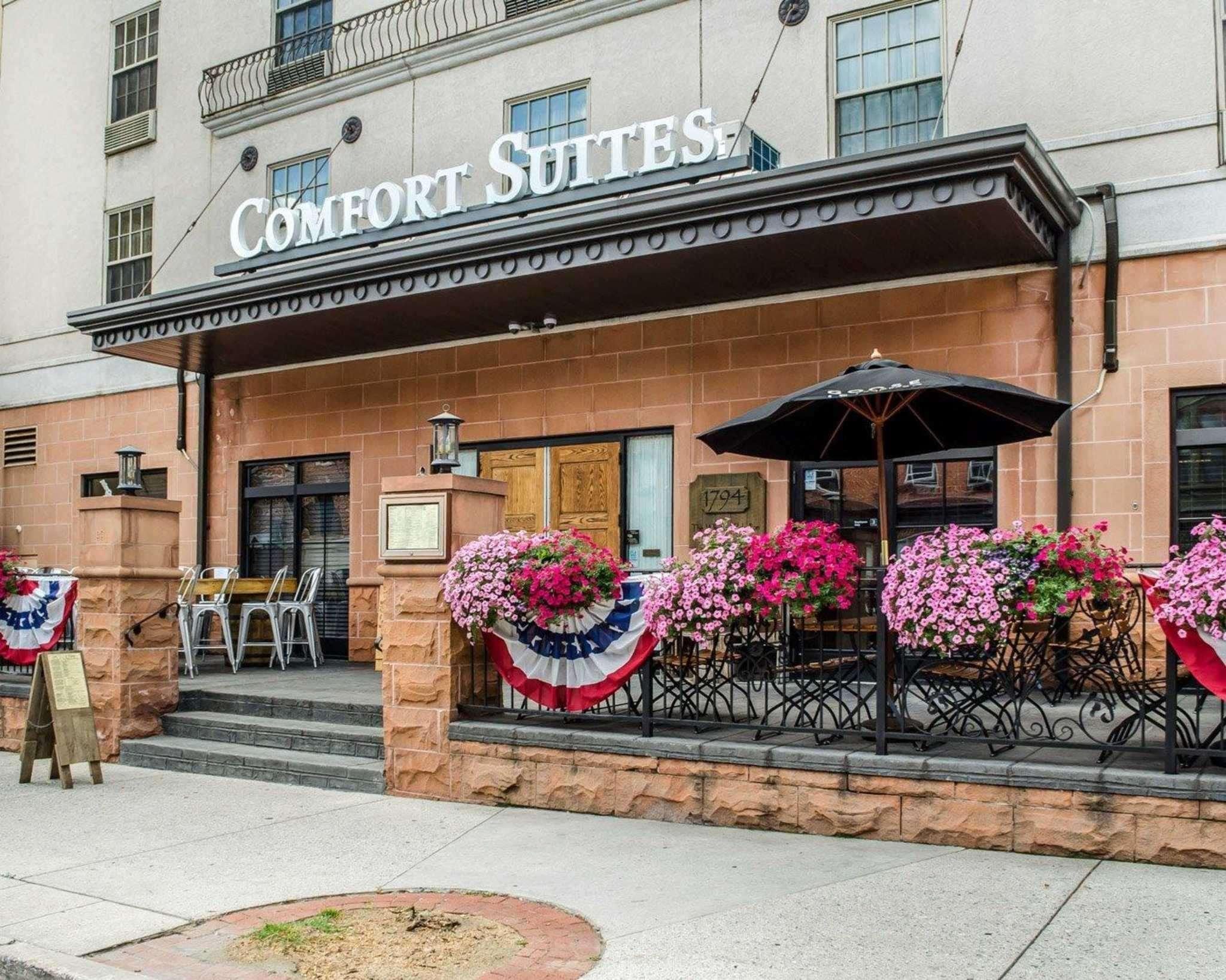 Comfort Suites Downtown Carlisle Buitenkant foto