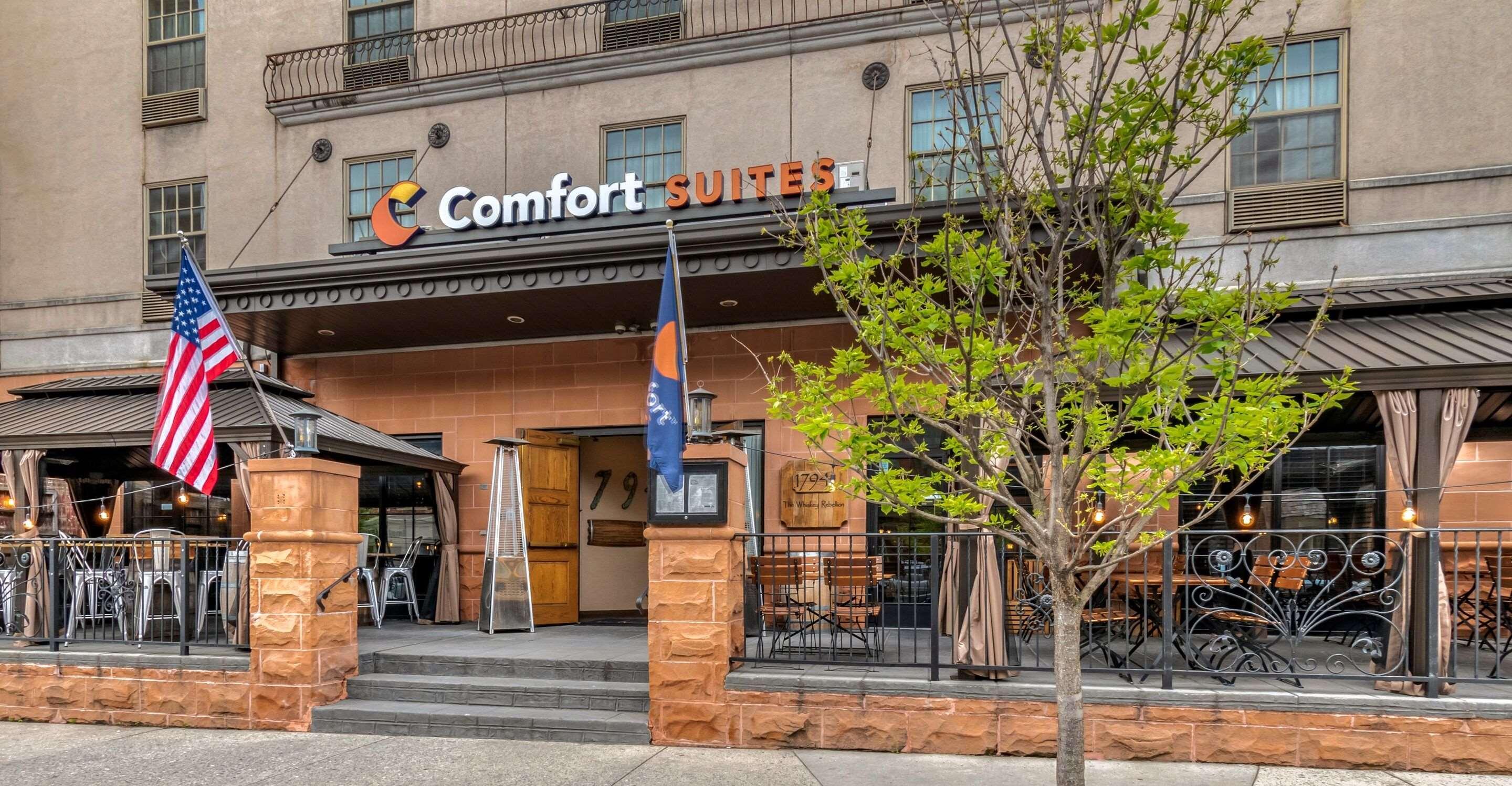 Comfort Suites Downtown Carlisle Buitenkant foto