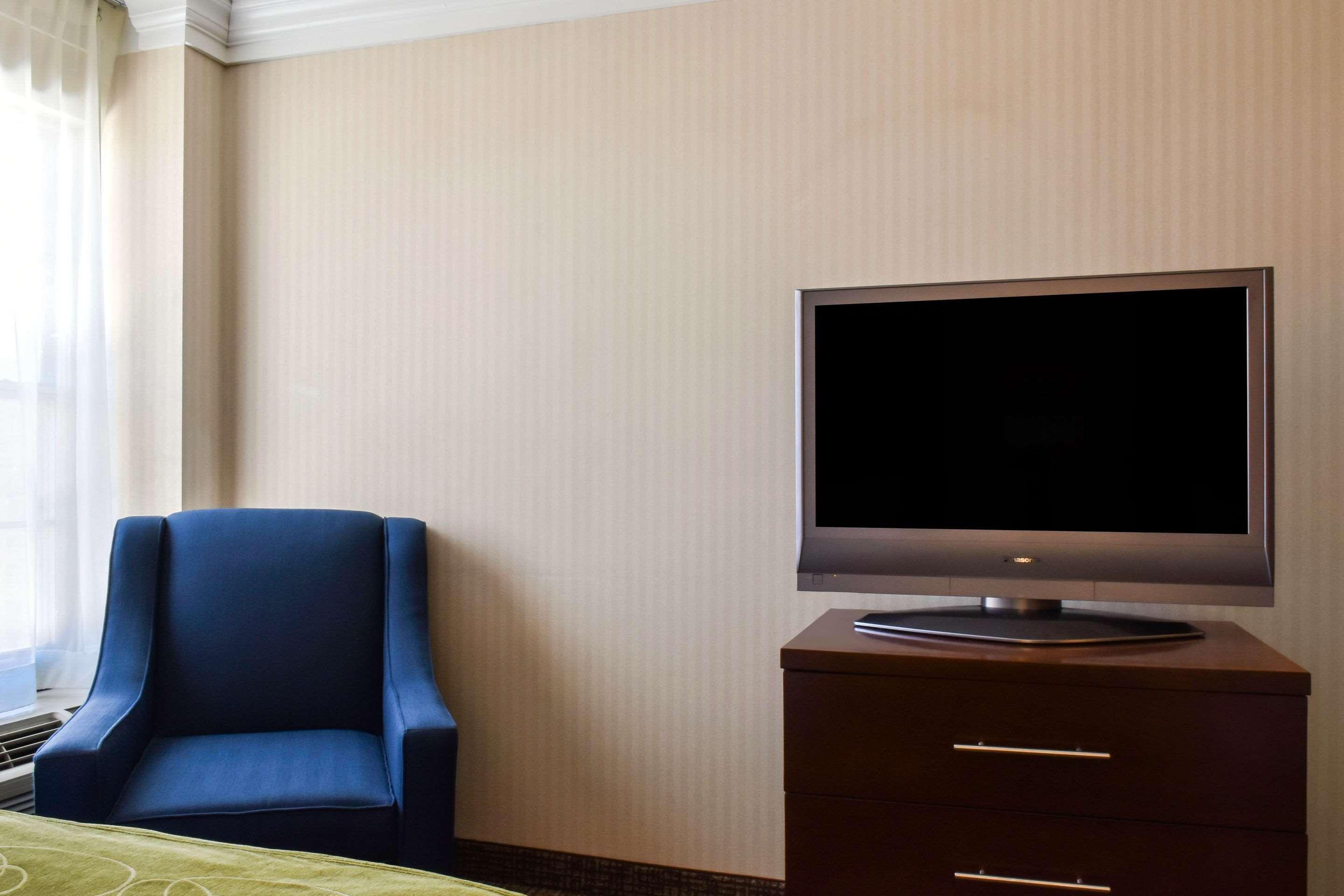 Comfort Suites Downtown Carlisle Buitenkant foto