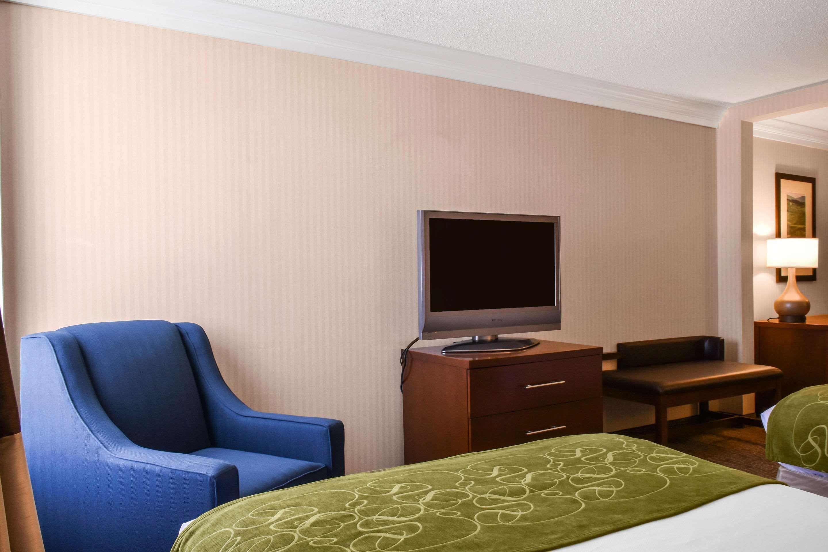 Comfort Suites Downtown Carlisle Buitenkant foto